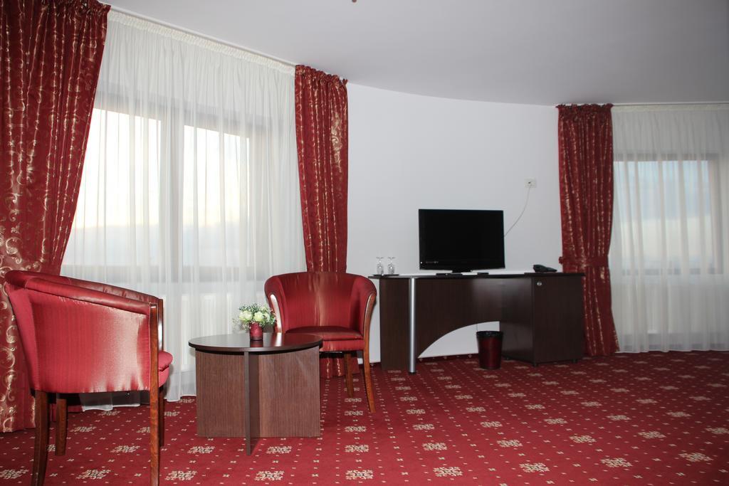 Hotel Royal 2 Urziceni 部屋 写真