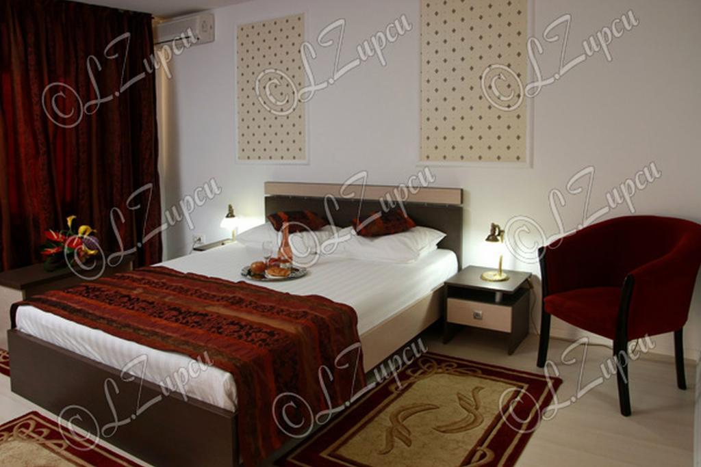 Hotel Royal 2 Urziceni 部屋 写真