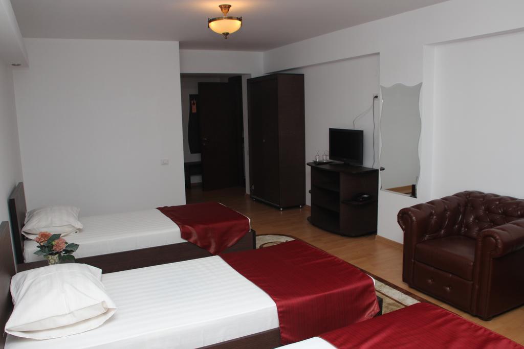 Hotel Royal 2 Urziceni 部屋 写真